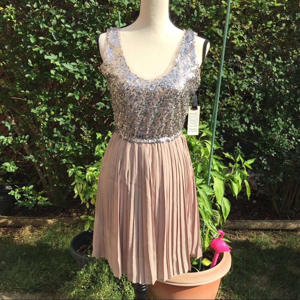 BB Dakota Tan/Taupe Sequins Pleated Dress (S)
